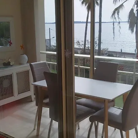 Apartment Cozy Cocoon With Balcony Close To The Sea *